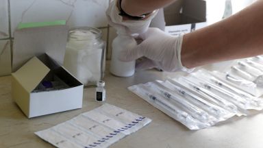 С 689 ваксинирани медицински лица срещу КОВИД 19 Университетската болница Свети