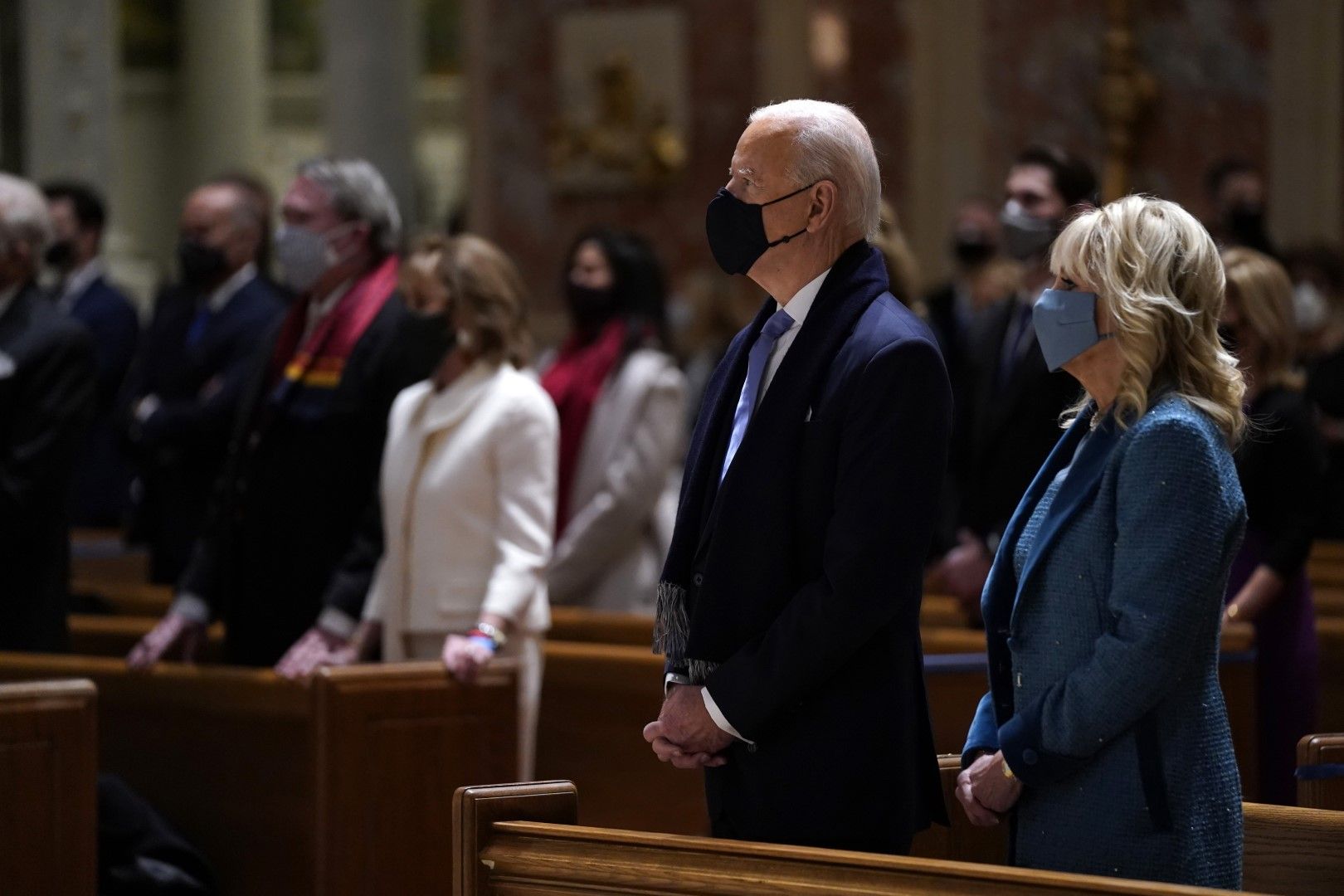 Новоизбраният президент Джо Байдън и съпругата му Джил посетиха службата в катедралата "Свети апостол Матей" в рамките на церемониите по случай Деня на встъпването му в длъжност, 20 януари, Вашингтон