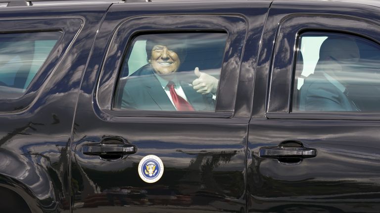 Доналд Тръмп назначи двама адвокати в екипа, който ще го