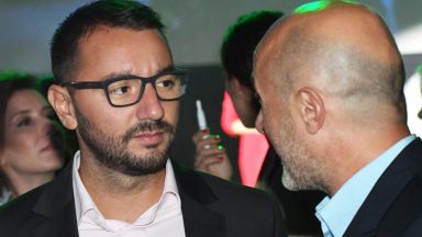 Причината за вчерашното 20 минутно закъснение на Антон Хекимян за