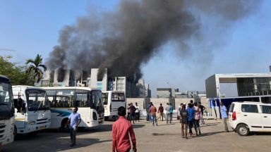 Пожар избухна в Серумния институт на Индия който е най големият