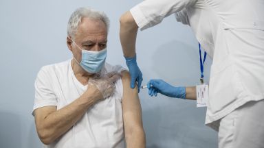 Официалните преговори за производство на руската ваксина срещу коронавирус Спутник