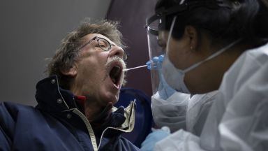 Във връзка с разпространението на коронавируса Нидерландия въвежда нови по строги