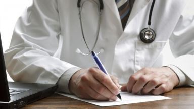 Властите в Полша издадоха днес лицензи по опростена процедура на