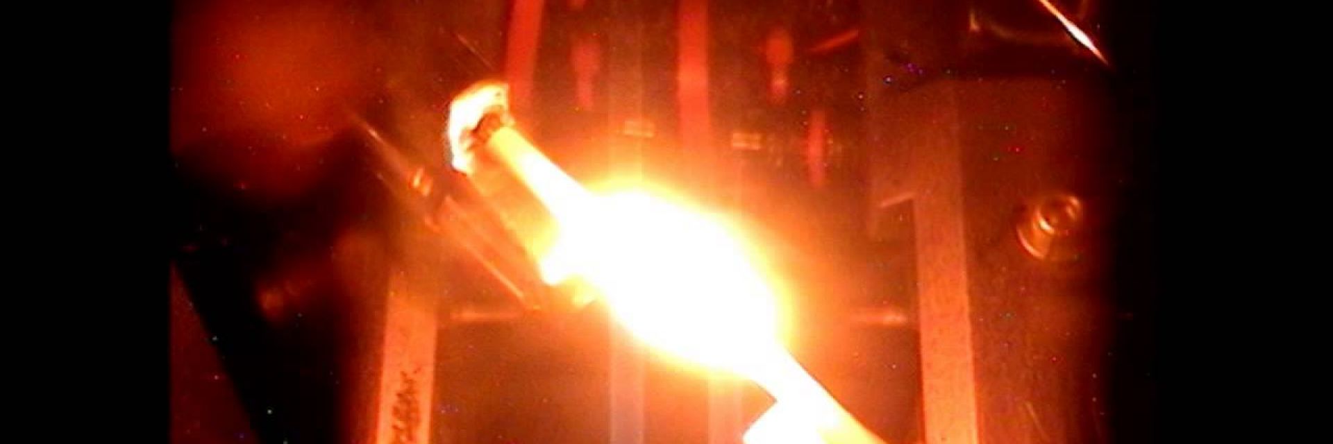 Вижте как избухва пожар в космически кораб на НАСА