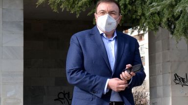 Предлагаме постепенно разхлабване на мерките по сектори Сега ще разхлабим