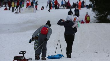 До Коледа отварят и малките ски писти у нас След