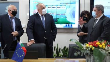 Премиерът Бойко Борисов и министърът на околната среда Емил Димитров