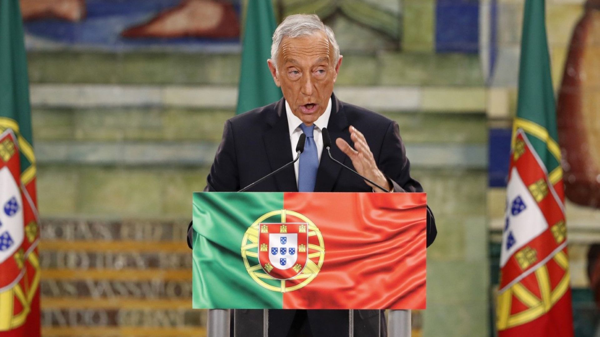 Президентът на Португалия Марселу Ребелу де Соуза е преизбран за втори мандат   