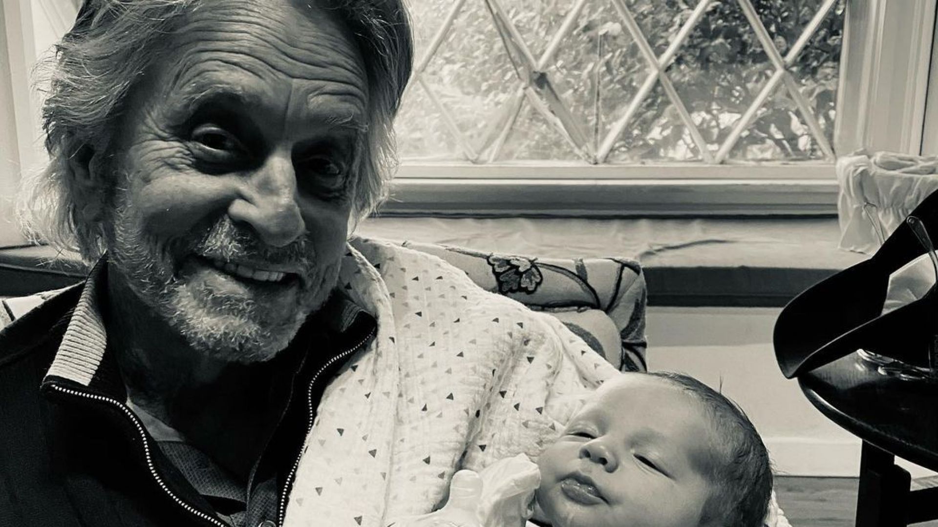 Майкъл Дъглас: първа среща с едномесечния му внук