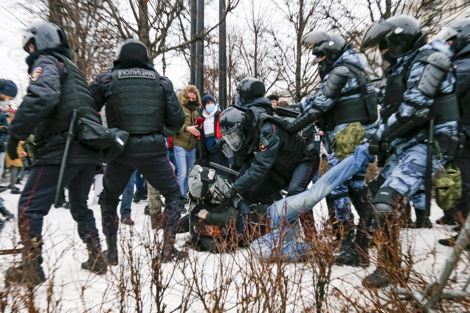 Полицията разпръсква протест в Москва срещу задържането на Алексей Навални, 23 януари