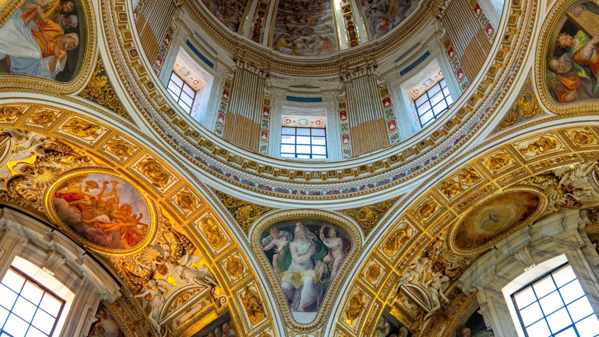 След 88 дни Ватикана отваря Сикстинската капела и другите си музеи
