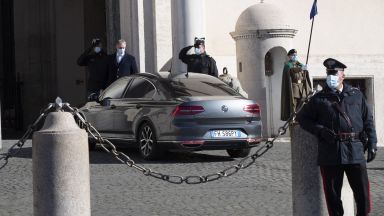 Премиерът на Италия Джузепе Конте подаде оставка си на президента