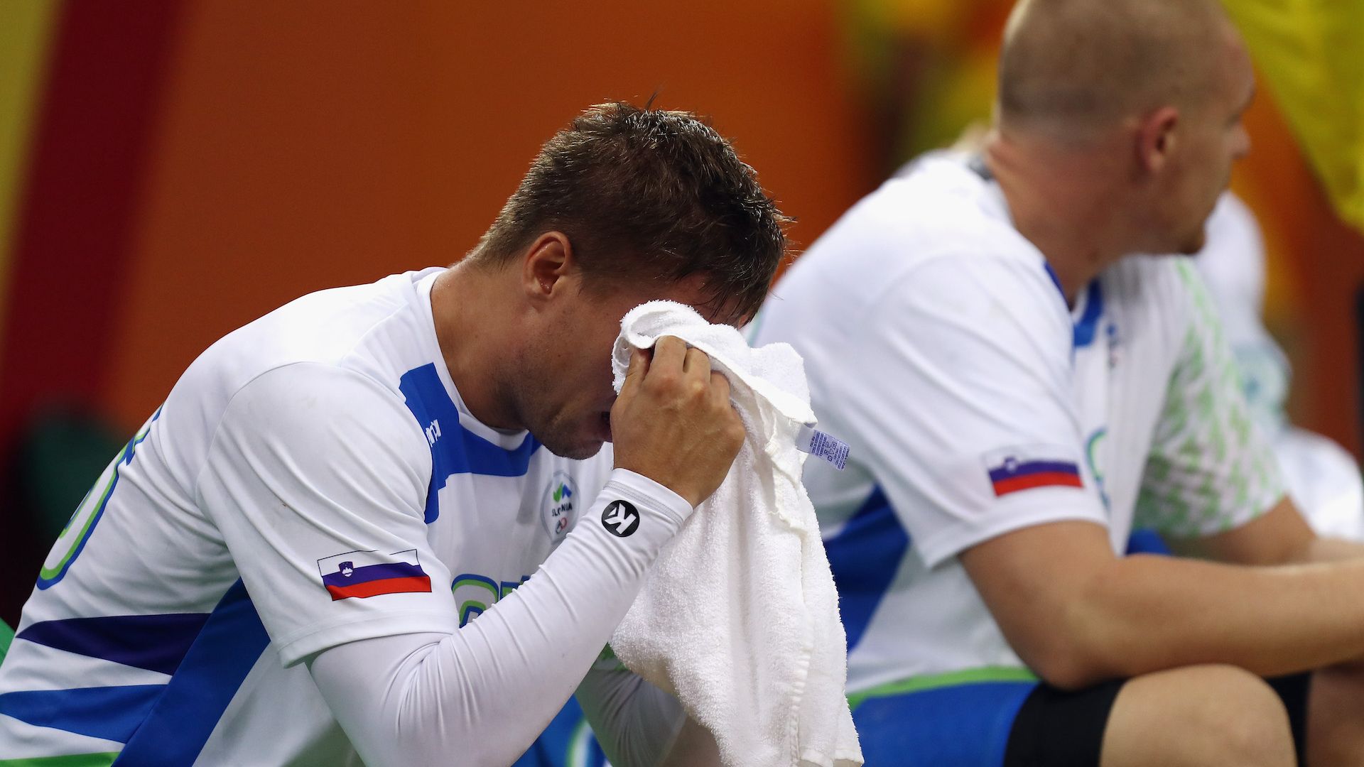 Дузина хандбалисти на Словения се натровили преди ключов мач с домакините на Световното