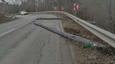 Ришкият проход е затворен и в двете посоки поради изсипване