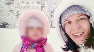 Майката която преди седмица беше блъсната на пешеходна пътека в