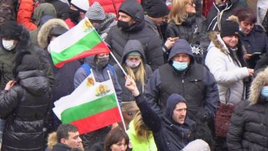 Собственици и персонал на затворените заведения се събраха на национален