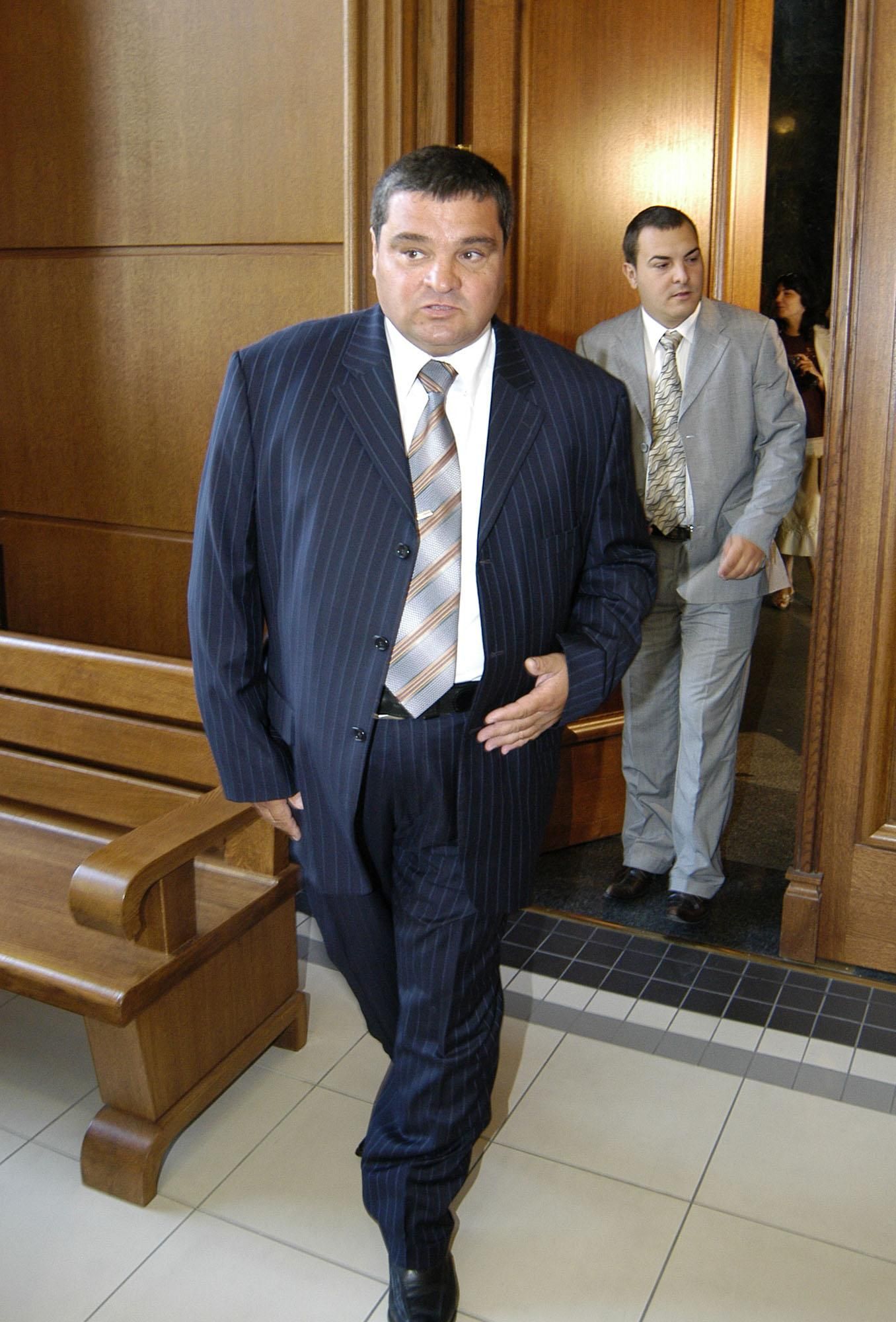 Фидел Беев в съда през 2006 година