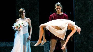 Балет "Арабеск" представя модерен прочит  на най-великата любовна история на всички времена