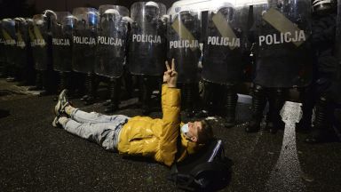 Масовите протестни акции в Полша след влизането в сила на