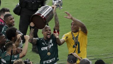 Отново последните секунди определиха футболния крал на Южна Америка