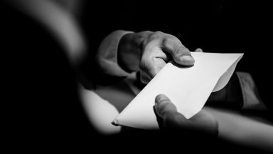 В прокуратурите на територията на страната към 10 часа на