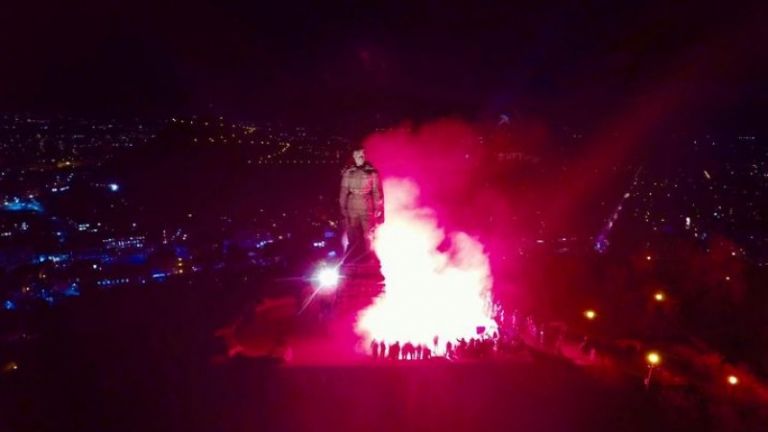 С впечатляващ флашмоб Пловдив отбеляза годишнината от Кървавия четвъртък, съобщава