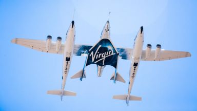 Virgin Galactic работи по следващо поколение "кораб-майка"