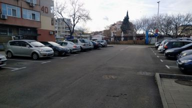 Миналата година Община Бургас изгради паркинг за около 100 автомобила