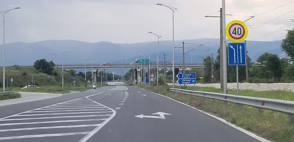 трасето на обходния път трябва да започва в района на пътен възел "Скобелева майка" при 98-ми км на път II-56, да продължава почти успоредно на ж. п. линията и да завърши при кръговото кръстовище на 14-ти км от път II-86 Пловдив - Асеновград.
