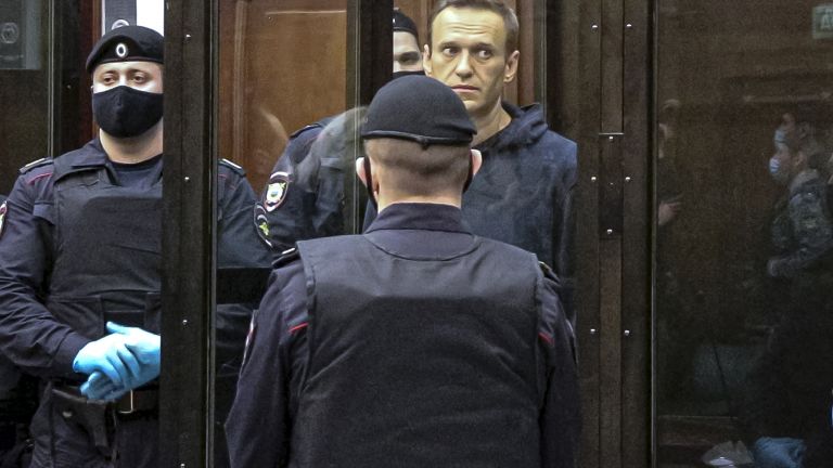 Сътрудник на Навални призова ЕС "да преследва парите на Путин"