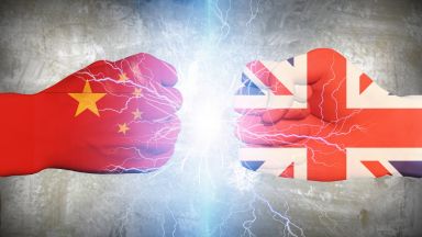 Британският медиен регулатор съобщи днес че отнема лиценза на китайската