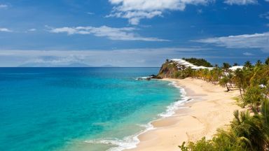Искате ли да работите от този карибски остров за 1 година?