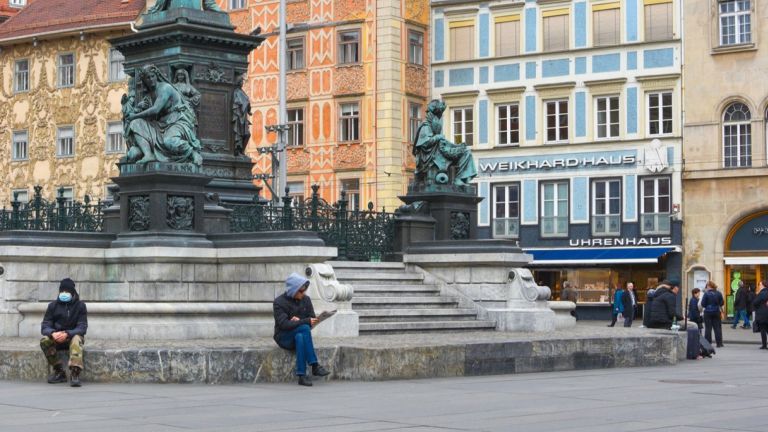 От утре Австрия затяга контрола по границите с всички съседни