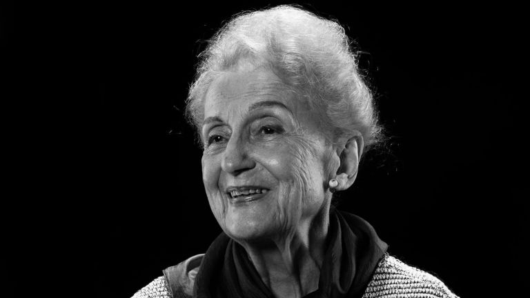 Напусна ни актрисата Гергана Кофарджиева