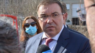 Министърът на здравеопазването Костадин Ангелов заяви че ваксините идват регулярно