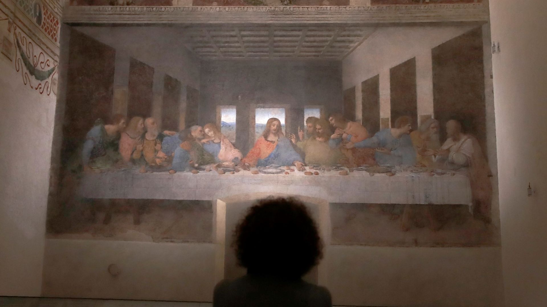 Туристите вън: Заради Джей Ди Ванс и VIP гости блокираха достъпа до "Тайната вечеря"