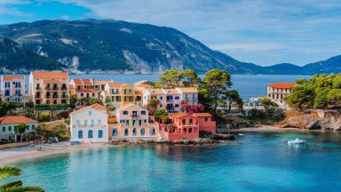 Гърция раздава ваучери за безплатна почивка