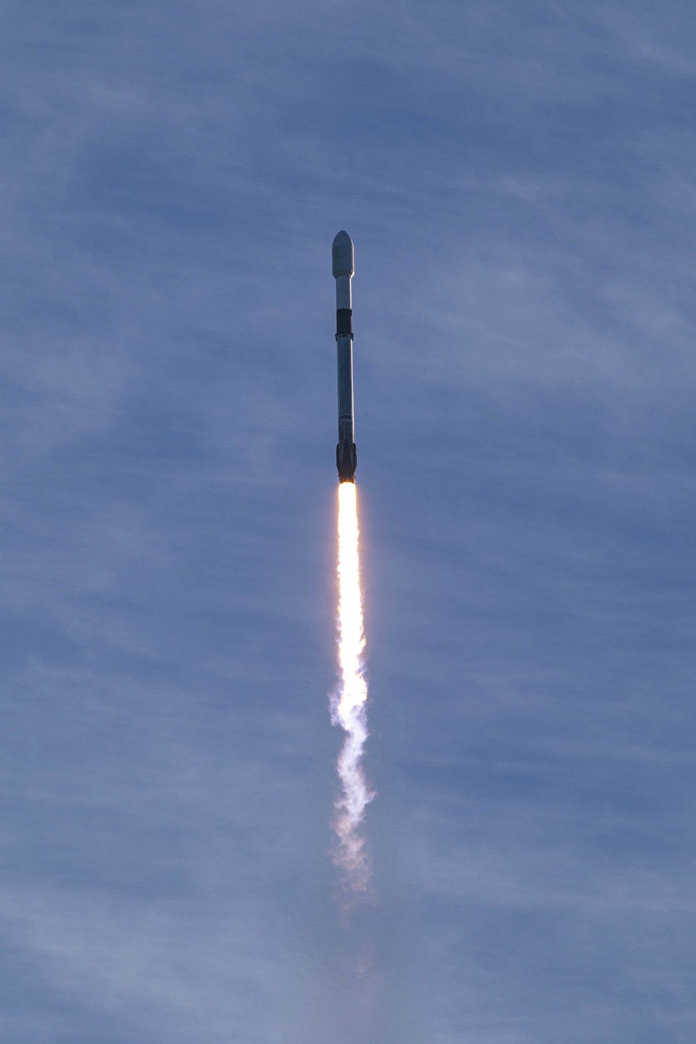 Излитаща Falcon 9
