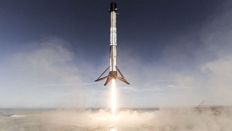 Китай разработва два типа ракети носители за многократна употреба