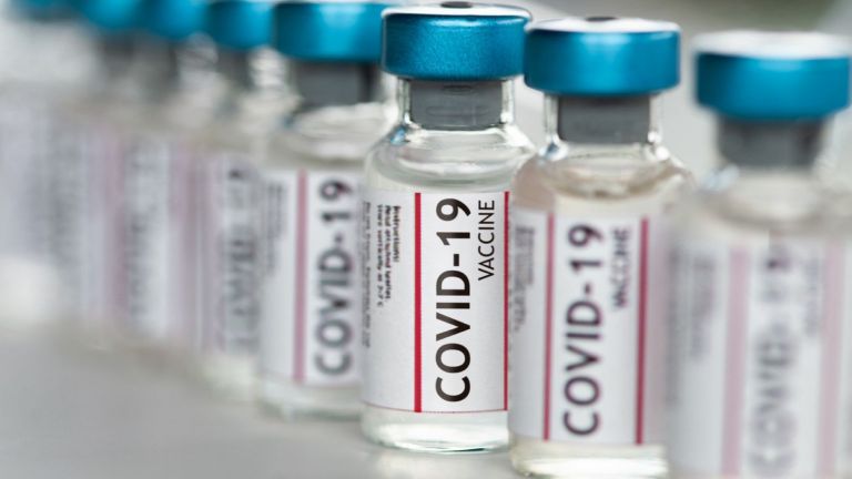 България ще поръча допълнително над 3 милиона дози РНК ваксини,