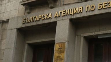  Прокурори и антикорупционната комисия влязоха в Агенцията по сигурност на храните 