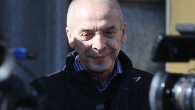 Нямам имунизационен сертификат Не мога и да си изкарам Аз