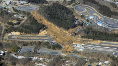 Жителите на Североизточна Япония разтърсена вчера от мощно земетресение с