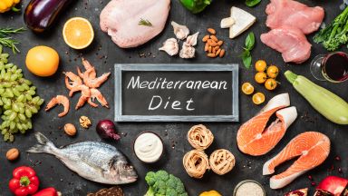 Средиземноморската диета удължава живота при хора с риск от сърдечни болести
