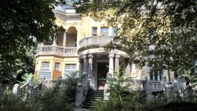 Собственикът на емблематичната сграда на ул Сан Стефано в София