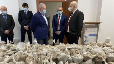 Задържано е огромно количество наркотици близо 400 кг хероин