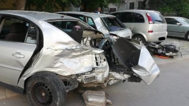 18 годишен пловдивчанин е блъснал 3 паркирани автомобила в пловдивския район