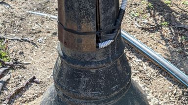 На много места във Варна има необезопасени табла на улично