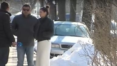 Необяснима агресия на улицата мъж и бременната му приятелка